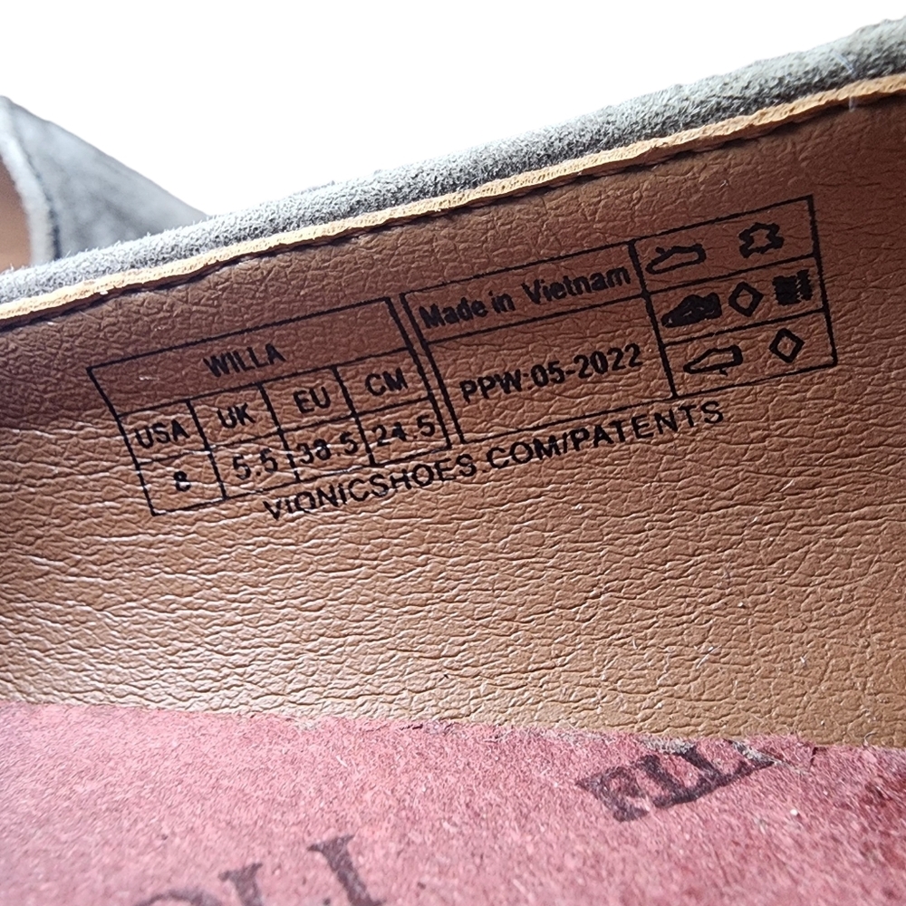 Vionic woman's suede slip ons | Size 8 - Picture 6 of 10